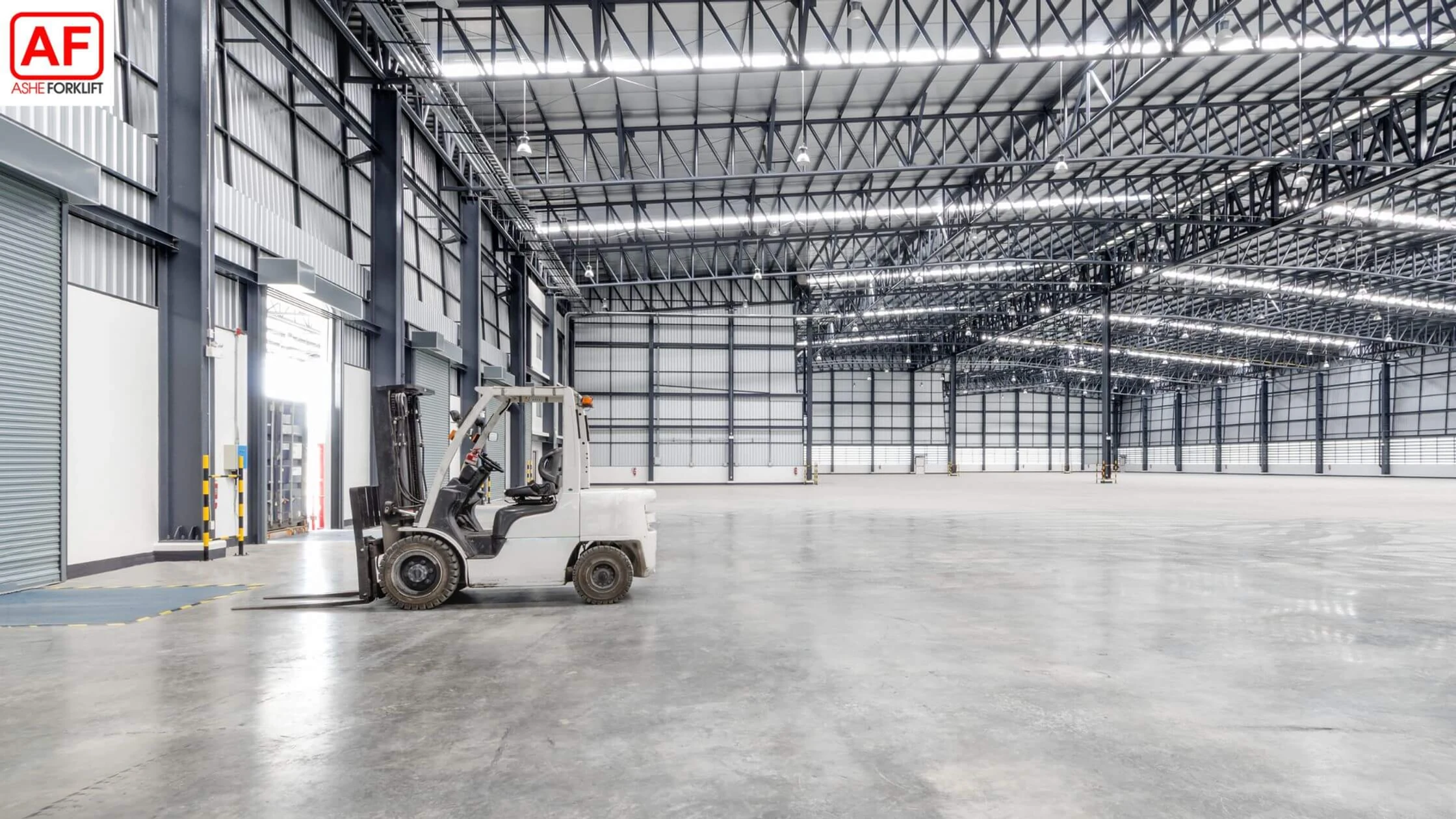 penggunaan peralatan material handling