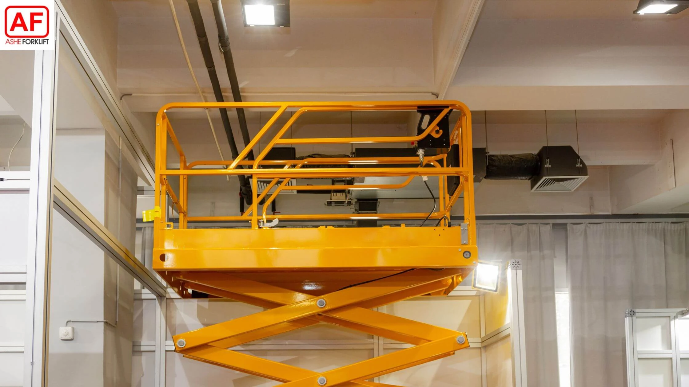 peralatan material handling
